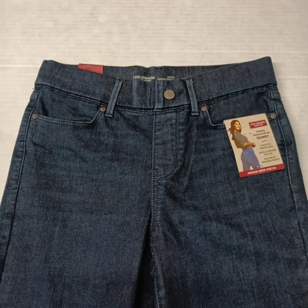 Levi Totally Shaping Pull On Skinny Jeans Blue Size 4 W27‎